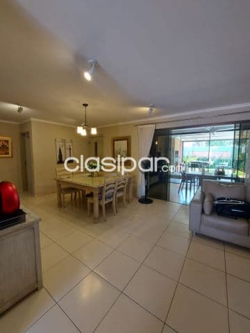 Casa toda en pb en condominio Luque