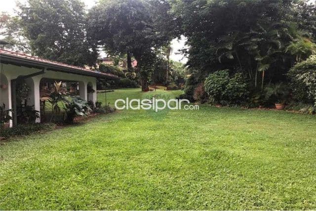 Gran propiedad en Barrio Jara ideal inversión