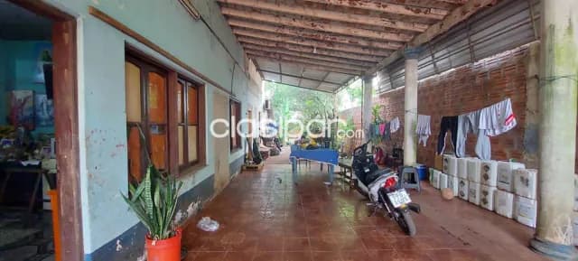 Casa en el barrio mbo´i ka´e de Encarnación: 4 habitaciones y 3 baños, foto 4