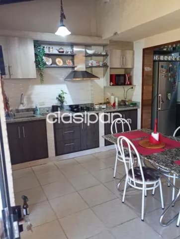 Villa Elisa-- bo. Rosedal, hermosa casa a 200 metros de la avda. Defensores del chaco — foto 5