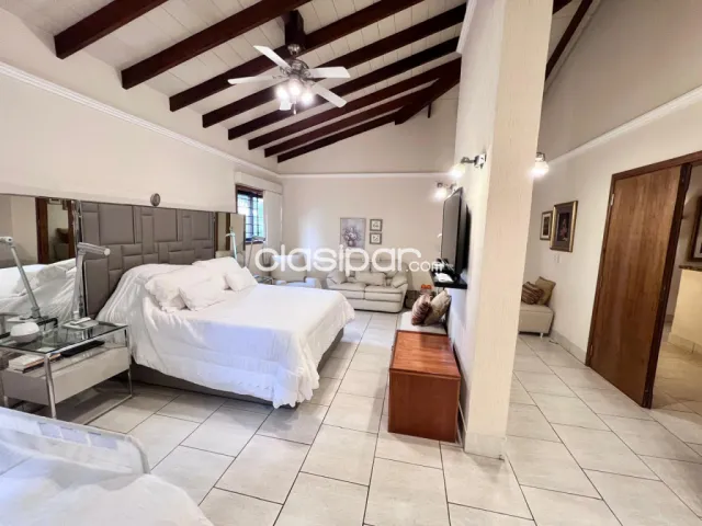 En Venta o Alquiler Lujosa y Fina Residencia Amoblada, con 5 suites con vestidores (1 en p, foto 2