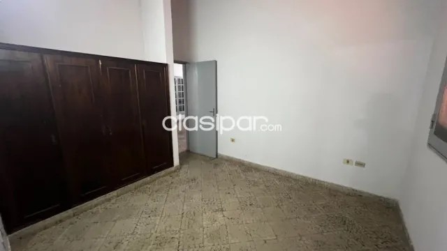 Amplia Casa en Lambaré–Excelente Ubicación–con rápido acceso a transporte,comercios,etc, foto 2