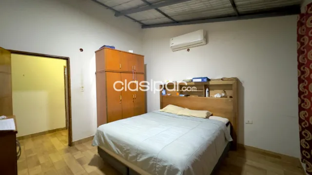 Casa en venta en el Barrio Ykaa - Luque Excelente oportunidad en una zona accesible — foto 5
