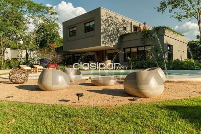 Casa de lujo con piscina playa y arroyo natural, foto 2
