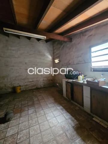 Casa de 2 dormitorios a refaccionar en detras del Shopping San Lorenzo y costado del, foto 3