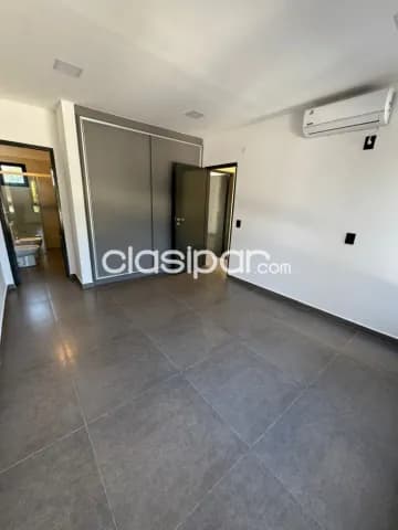 o Vendo Amplio Duplex de 3 dormitorios en barrio Laurelty de Luque zona Britez Bor, foto 5
