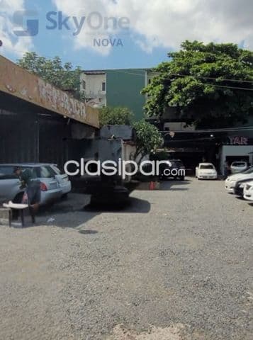 Amplia propiedad sobre av. Fernando de la Mora