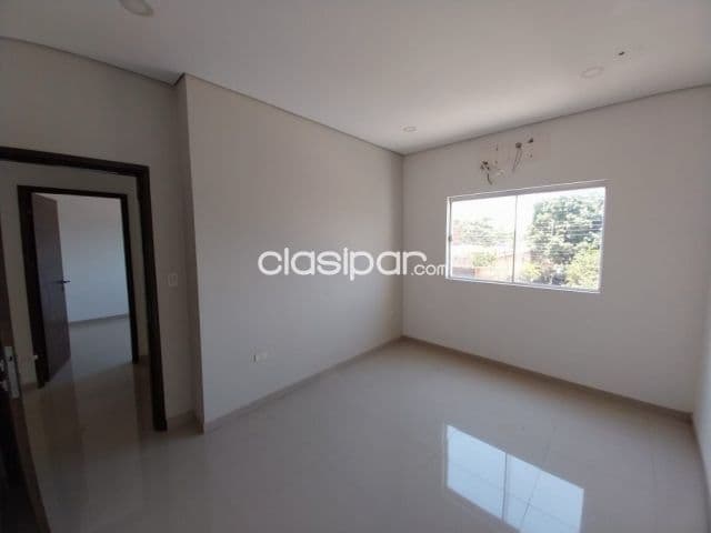 Duplex de 170 m2 en Luque, Cuarto Barrio - LHO7863677