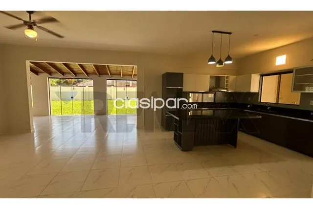 Residencia en esquina en Luque, foto 3