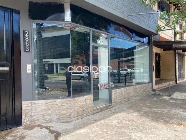 Salon comercial zona Hospital del Trauma Prof. Dr. Manuel Giagni, foto 2
