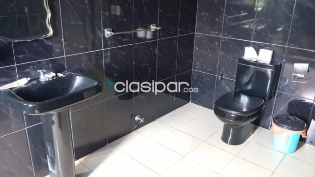 Salón Comercial con Vivienda y Depósito en Venta — foto 5