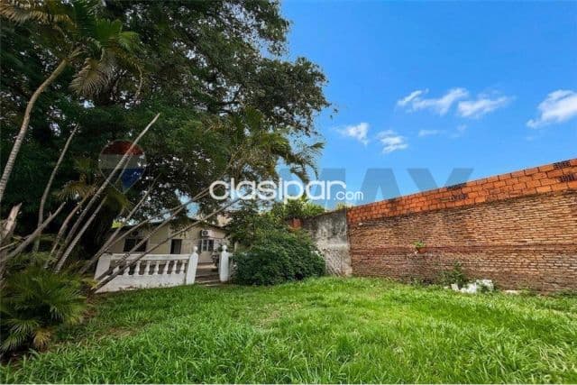 Casa de 3 Dormitorios en Planta Baja en Barrio Jara