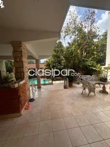 Amplia residencia en venta en barrio mburicaó, foto 3