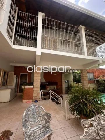 Amplia residencia en venta en barrio mburicaó, foto 5