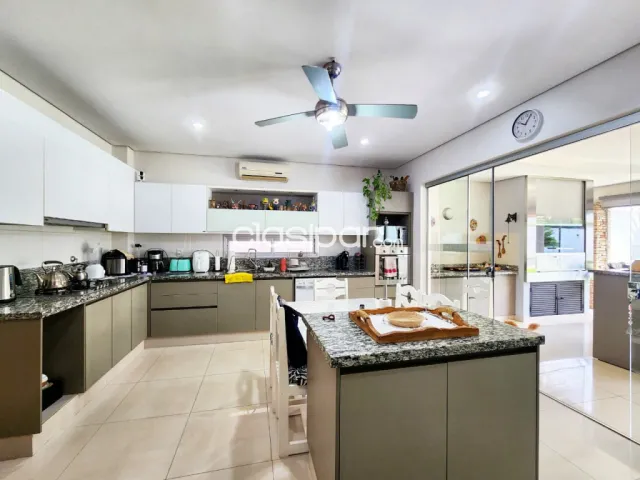 Moderna y Amplia Residencia de 660 m2, Zona Cecon - CLHO7874883 — foto 4