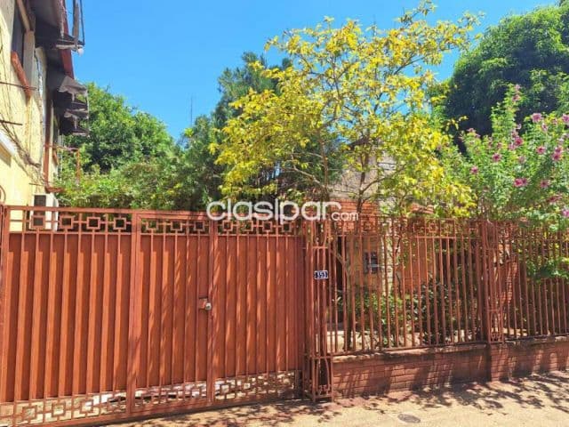 Vende casa en Fernando de la Mora, zona norte