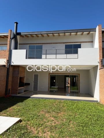 Duplex en Luque zona conmebol cod 6402