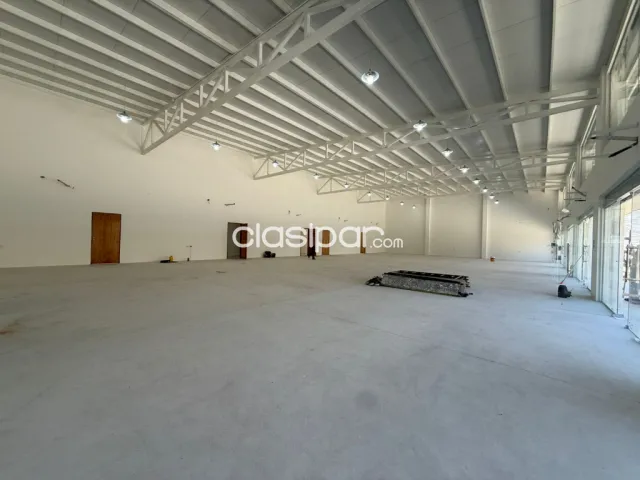 Salon Comercial Luque, Barrio Laurelty — foto 2