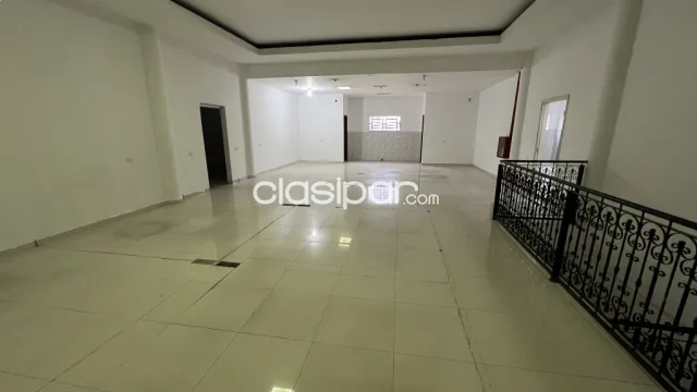 🏢 Locales Comerciales en Alquiler – Esquina sobre Haedo, foto 3