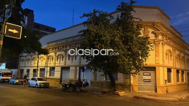 🏢 Locales Comerciales en Alquiler – Esquina sobre Haedo, foto 4