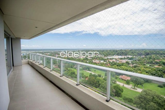 Amplio departamento en venta en palacio de los patos