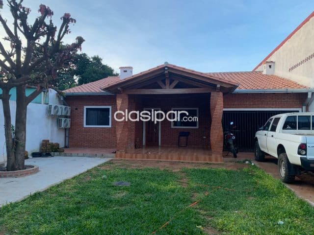 Casa en Luque, zona isla bogado cod 6290