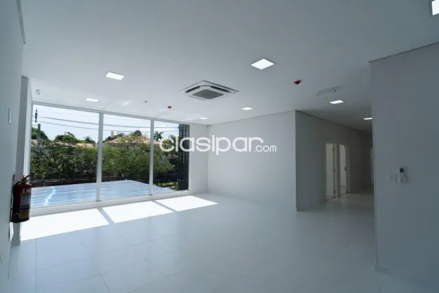 En venta Edificio Corporativo de Salud Totalmente Equipado — foto 3