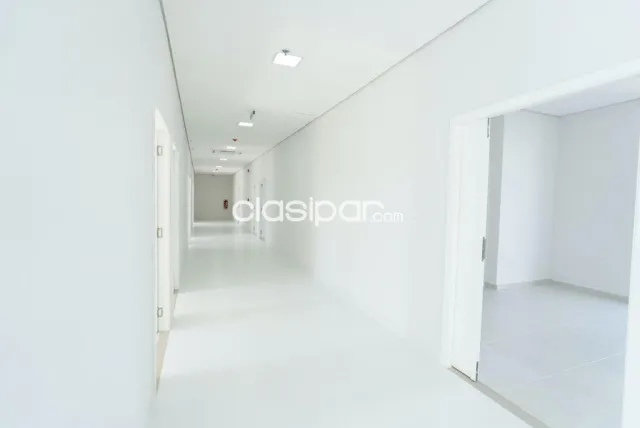 En venta Edificio Corporativo de Salud Totalmente Equipado — foto 4
