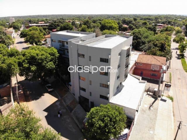 En alquiler local comercial a estrenar de 152,91 m2 en pb de edif. I lillá en Luque — foto 1