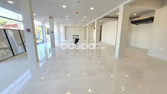 En alquiler local comercial a estrenar de 152,91 m2 en pb de edif. I lillá en Luque — foto 3