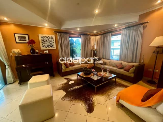 Imponente Residencia para Oficina o Vivienda en Barrio Villa Aurelia La casa esta, foto 5