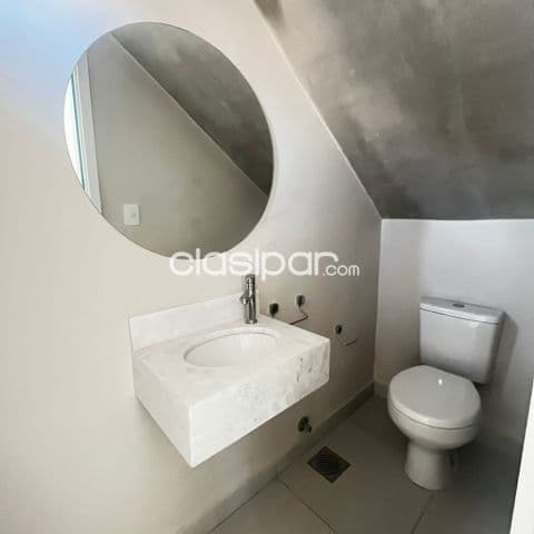 Duplex en Luque zona luisito cod 5862