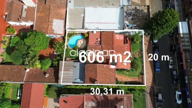 Residencia amplia ubicada en pleno corazón de la ciudad de Encarnación — foto 4