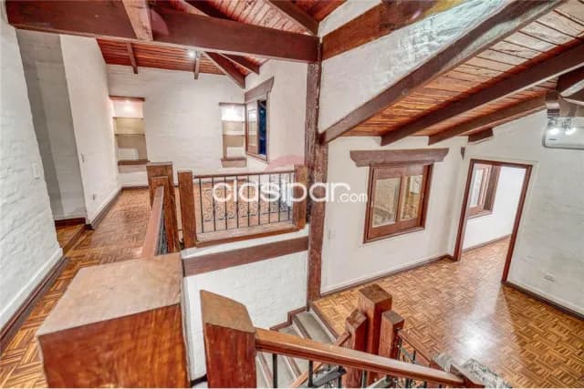 Residencia de 1.580 m² con Jardín y Piscina en Carmelitas — foto 3