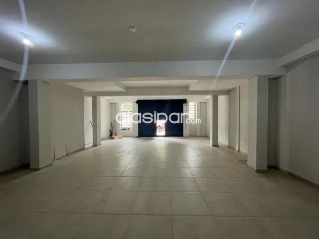 Amplio salon comercial Fernando de la Mora zona sur — foto 3
