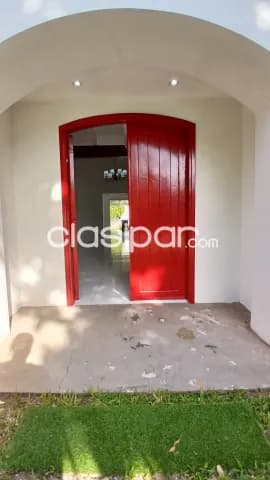 Hermosa casa de una planta en los laureles — foto 3