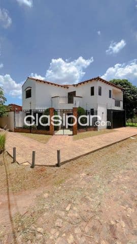 Casa en Luque laurelty cod 6454