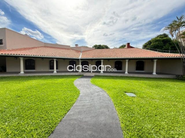 Casa en asuncion zona paseo la galeria cod 6408