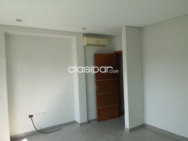 *Alquilo imponente residencia en Luque Jardín de Oro COD 6539* 📍Zona Favero