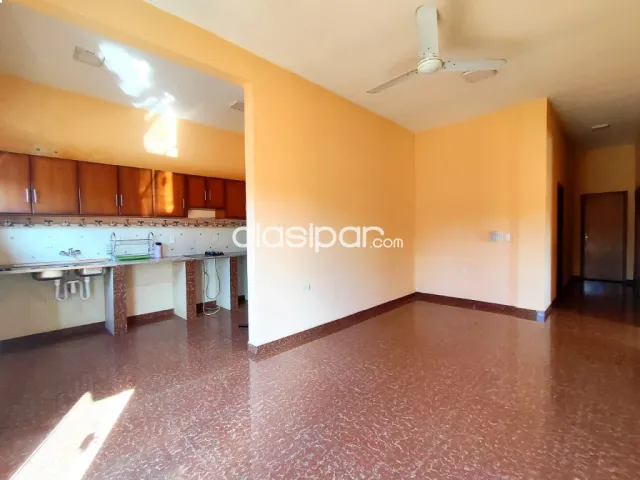 Oferta! Edificio en San Lorenzo, para vivienda y/o inversión — foto 3