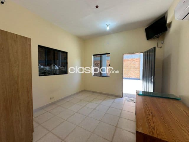 Depósito con infraestructura industrial, listo para operar inmediatamente en San Lorenzo