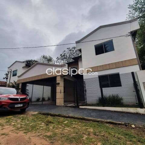 Casa Pareada de 3 dormitorios en Grupo Habitacional Aeropuerto de Asuncion zona CI