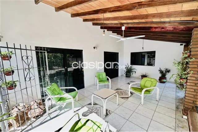 Amplia y funcional casa en barrio san pablo — foto 3