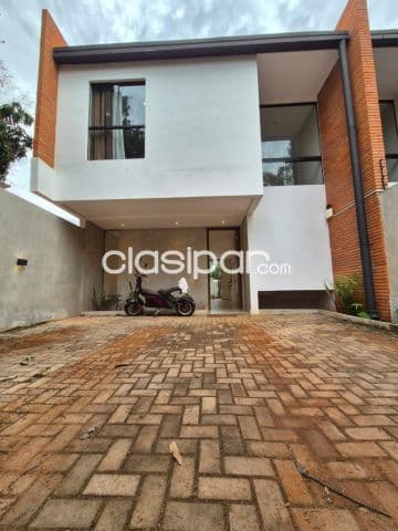 Duplex en Luque zona conmebol cod 6550