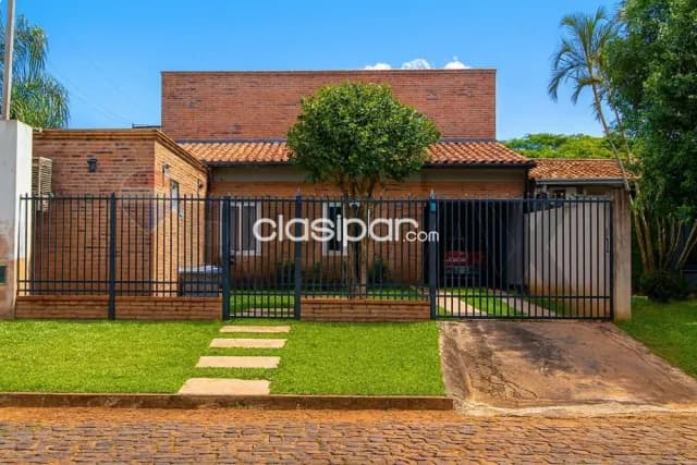 Casa - Venta - Luque, Central, Paraguay — foto 2