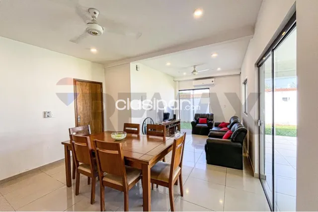 Casa - Venta - Luque, Central, Paraguay — foto 3