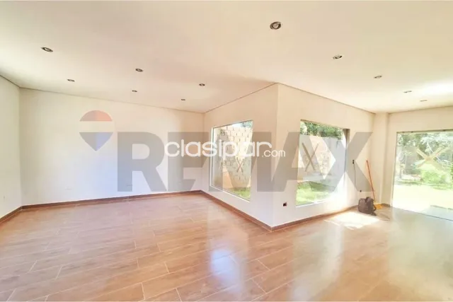 Casa - Venta - Luque, Central, Paraguay — foto 3