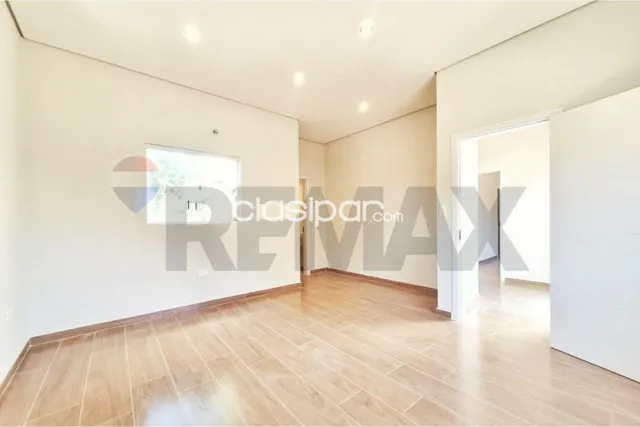 Casa - Venta - Luque, Central, Paraguay — foto 5