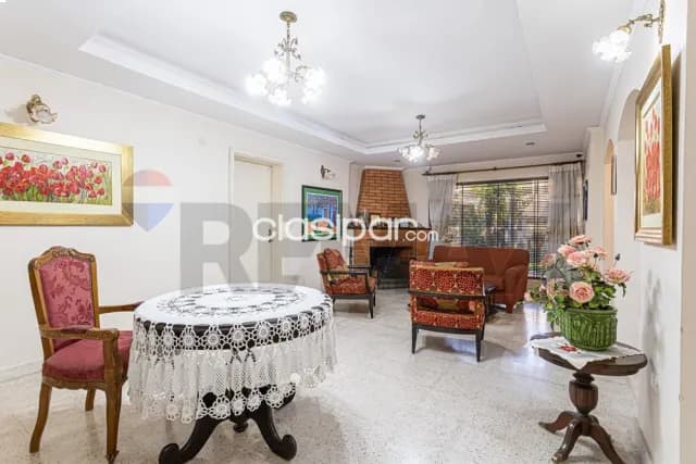 Casa en bo.mcal,estigarribia c/6 dormitorios amplio patio y piscina- terreno 1204 m2 — foto 5