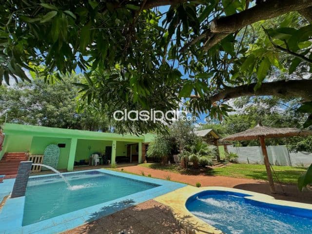 Hermosa y Amplia Casa Quinta en Aregua, Pindolo